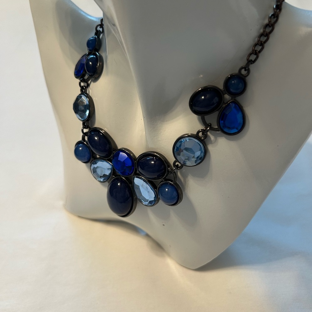 Chic Sapphire Blue Necklace